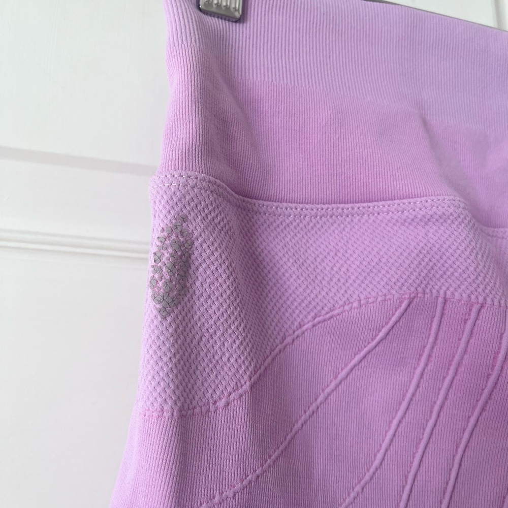 Free People FP Movement Essence High Waisted Leggings Pink Purple Rainbow M/L - Picture 6 of 9